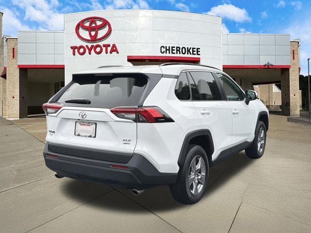 2025 Toyota RAV4 XLE