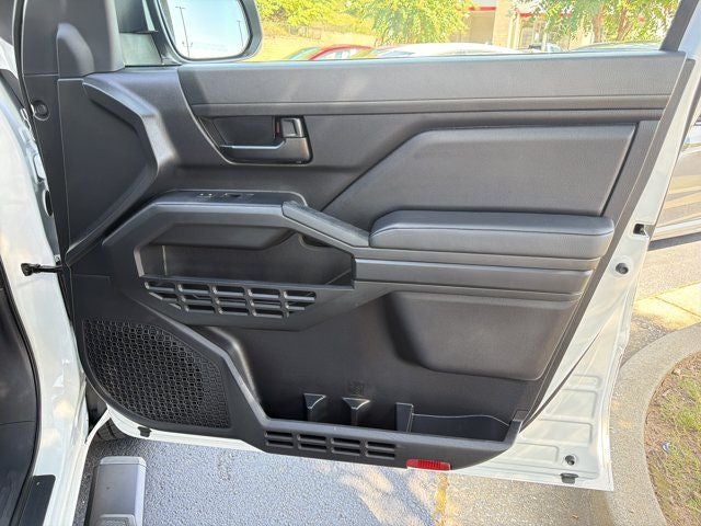 2025 Toyota Tacoma SR