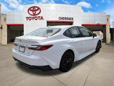 2025 Toyota Camry SE