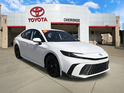 2025 Toyota Camry SE