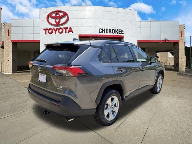 2021 Toyota RAV4 Hybrid XLE