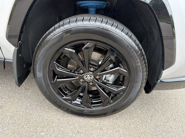 2024 Toyota RAV4 Hybrid SE