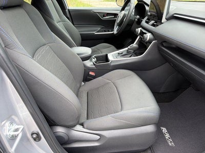 2024 Toyota RAV4 Hybrid SE