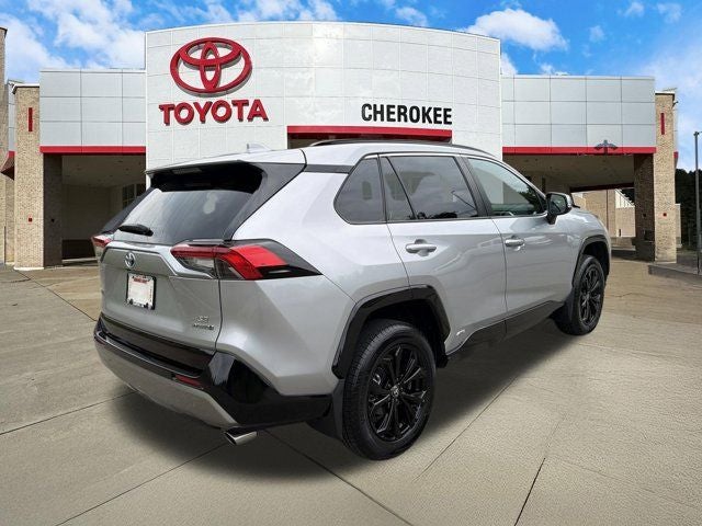 2024 Toyota RAV4 Hybrid SE