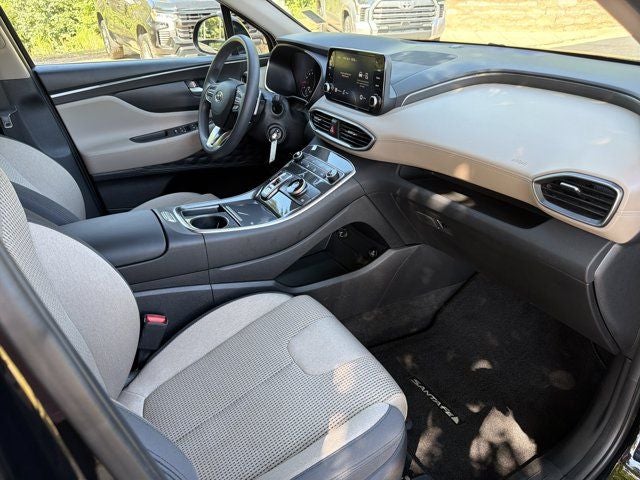 2022 Hyundai Santa Fe SE