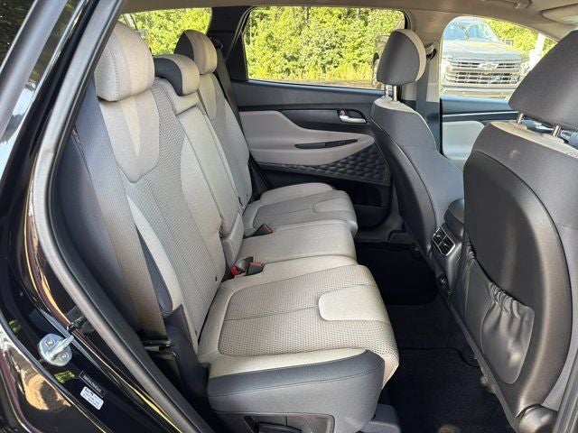 2022 Hyundai Santa Fe SE