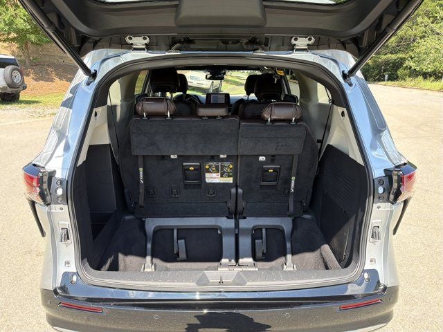 2021 Toyota Sienna Platinum 7 Passenger
