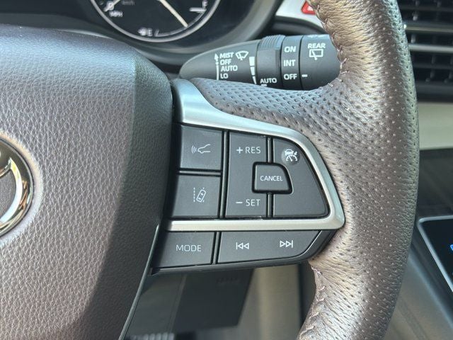 2021 Toyota Sienna Platinum 7 Passenger