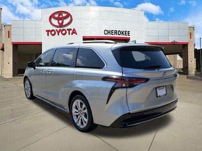 2021 Toyota Sienna Platinum 7 Passenger