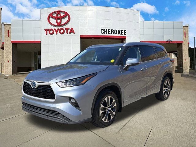 2022 Toyota Highlander Hybrid XLE