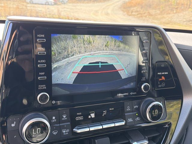 2022 Toyota Highlander Hybrid XLE