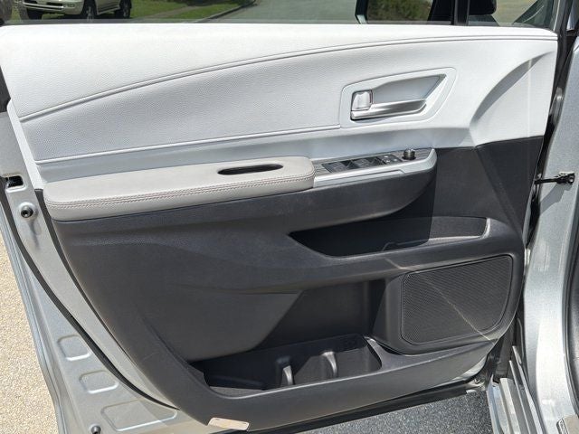 2025 Toyota Sienna XLE 8 Passenger