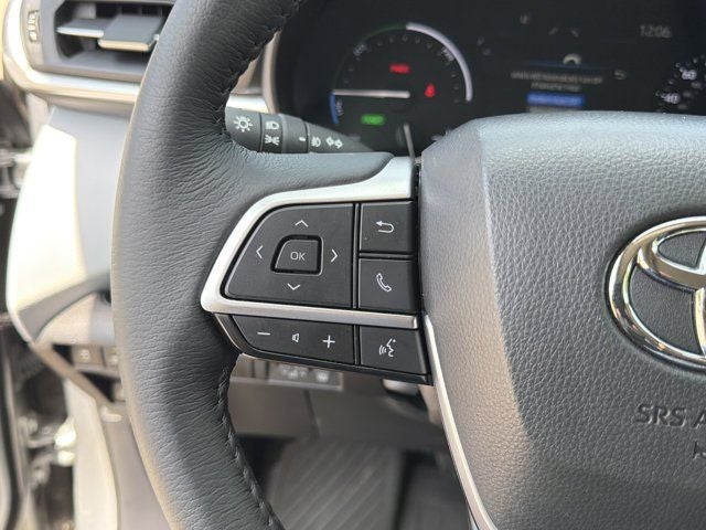 2025 Toyota Sienna XLE 8 Passenger