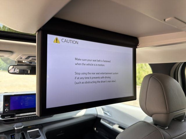 2025 Toyota Sienna XLE 8 Passenger