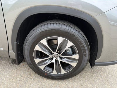 2026 Toyota Highlander Hybrid XLE