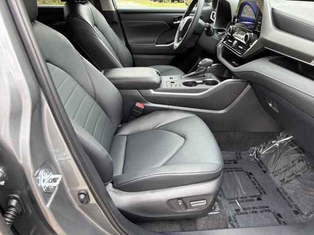 2026 Toyota Highlander Hybrid XLE