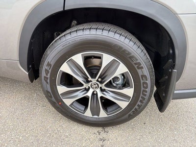 2026 Toyota Highlander Hybrid XLE
