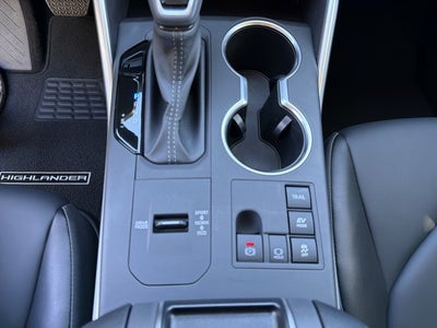 2026 Toyota Highlander Hybrid XLE