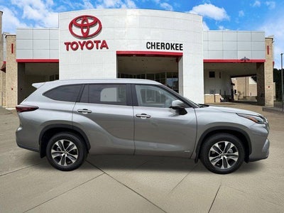 2026 Toyota Highlander Hybrid XLE