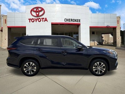 2024 Toyota Highlander XLE