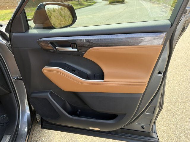 2024 Toyota Highlander Platinum