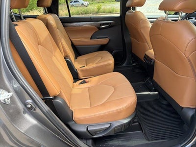 2024 Toyota Highlander Platinum