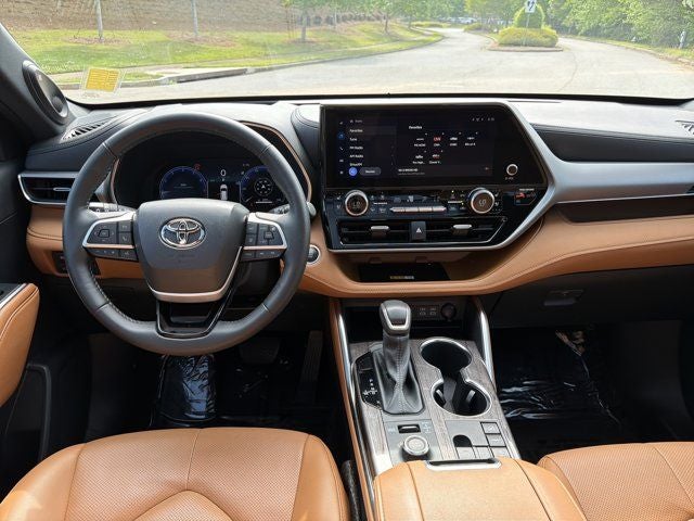 2024 Toyota Highlander Platinum