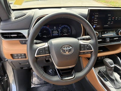 2024 Toyota Highlander Platinum