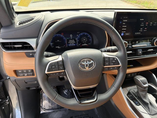 2024 Toyota Highlander Platinum