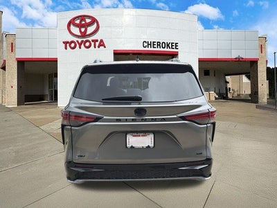 2026 Toyota Sienna XSE 7 Passenger