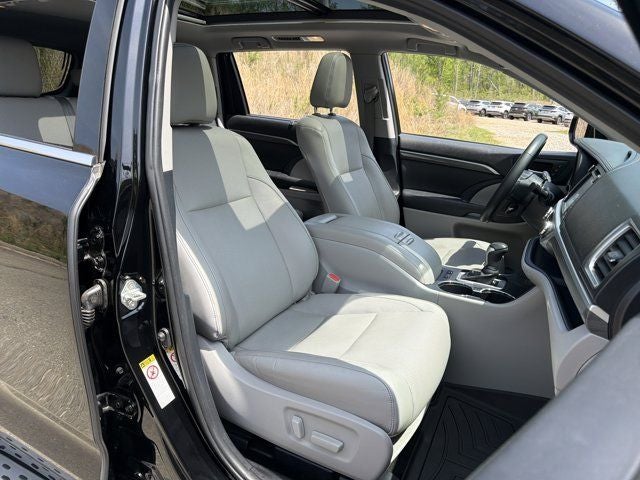 2019 Toyota Highlander Limited Platinum