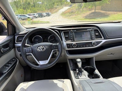 2019 Toyota Highlander Limited Platinum