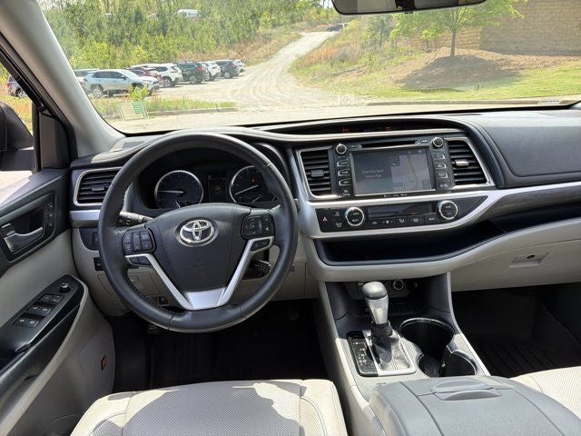 2019 Toyota Highlander Limited Platinum