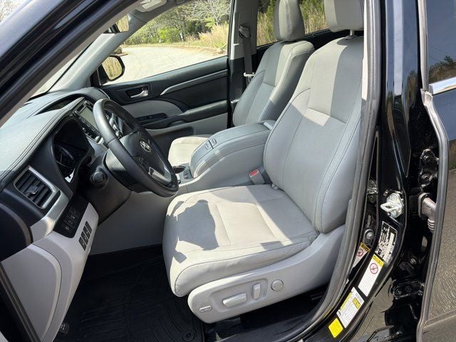 2019 Toyota Highlander Limited Platinum
