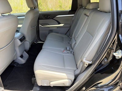 2019 Toyota Highlander LE