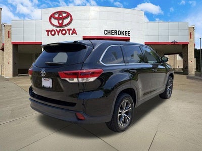 2019 Toyota Highlander LE