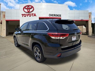 2019 Toyota Highlander LE