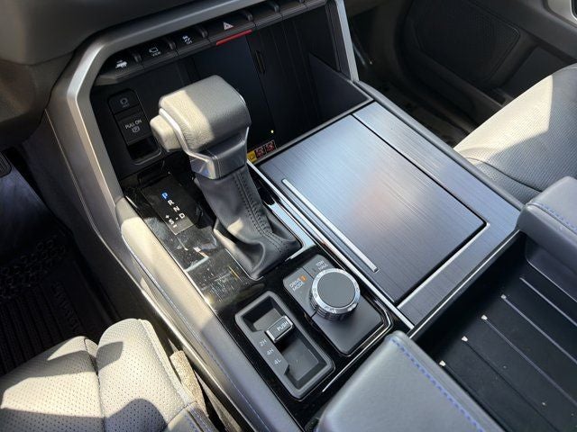 2025 Toyota Tundra Hybrid Platinum
