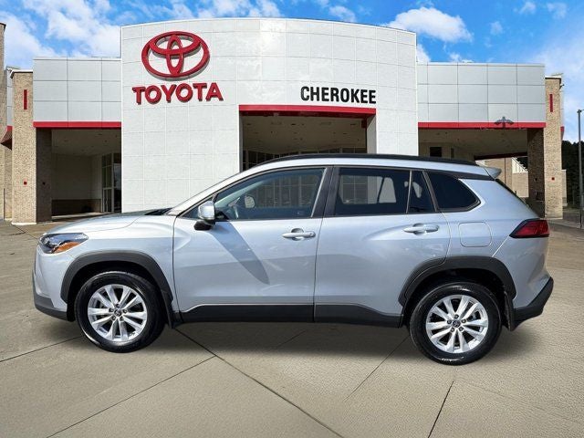2024 Toyota Corolla Cross LE
