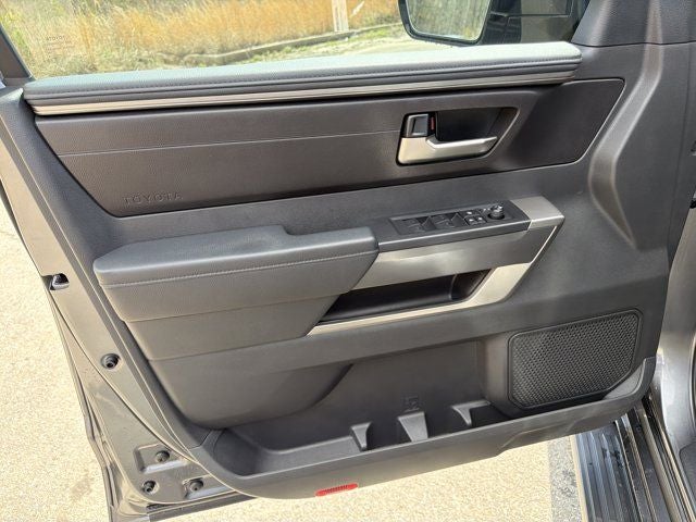 2024 Toyota Sequoia SR5