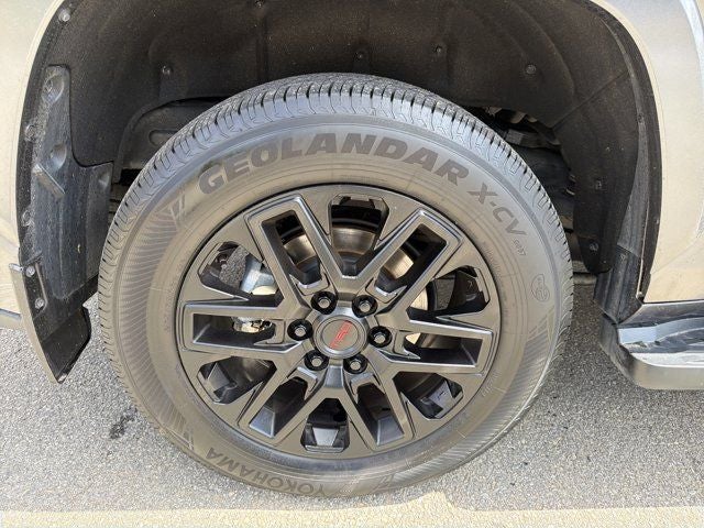 2024 Toyota Sequoia SR5