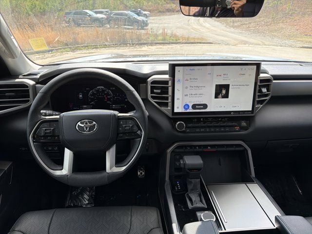 2024 Toyota Sequoia SR5