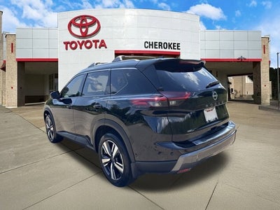 2025 Nissan Rogue SL