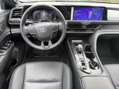 2025 Toyota Crown Signia Limited