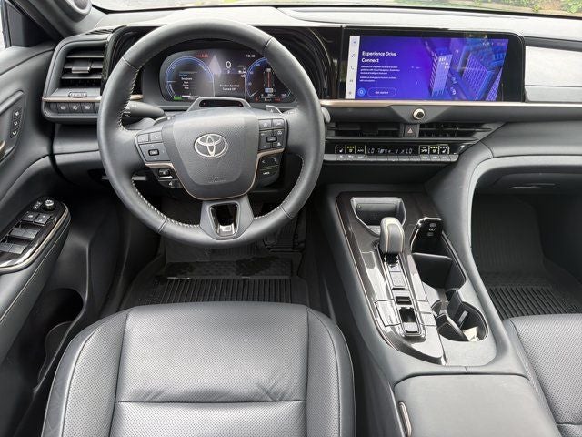 2025 Toyota Crown Signia Limited