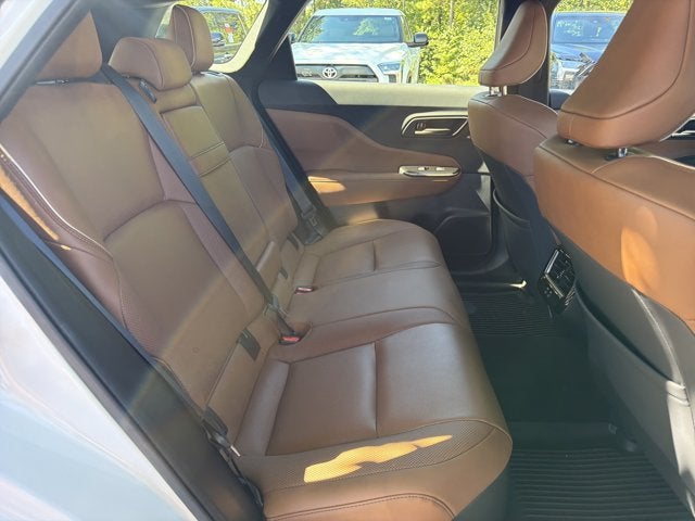 2025 Toyota Crown Signia Limited