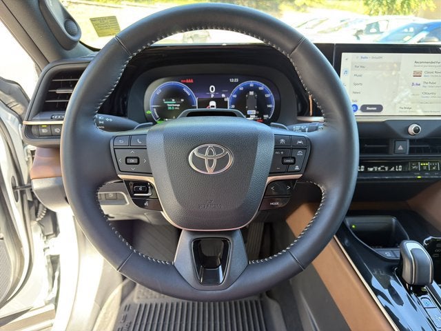 2025 Toyota Crown Signia Limited