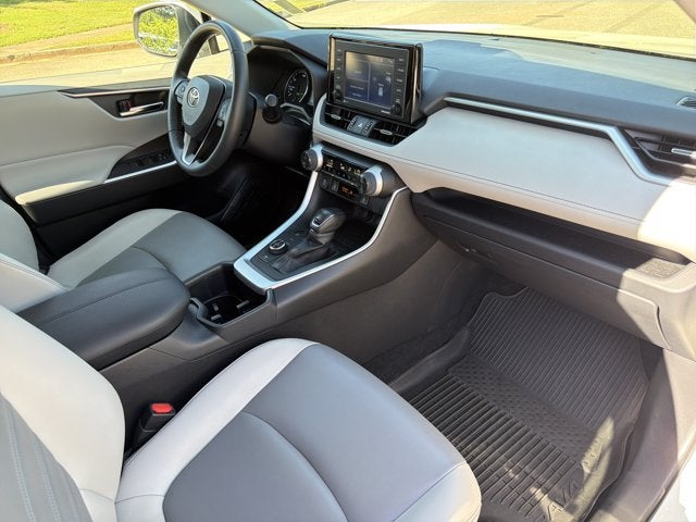 2022 Toyota RAV4 Hybrid XLE Premium