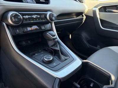 2022 Toyota RAV4 Hybrid XLE Premium