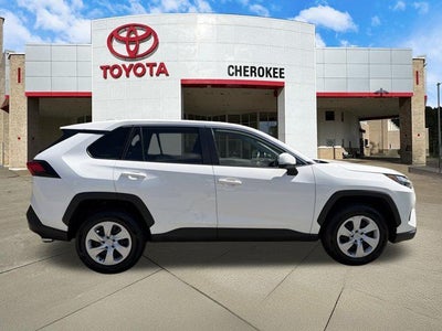2025 Toyota RAV4 LE